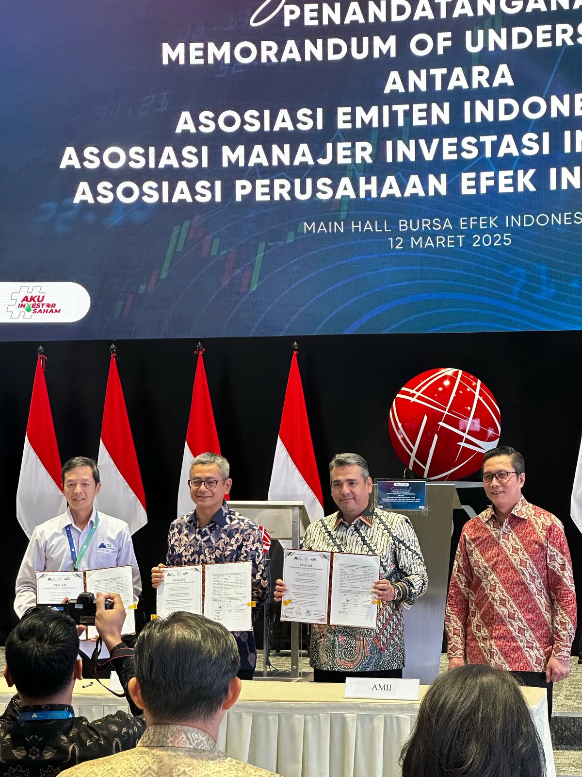 Penandatanganan MoU APEI, AMII, DAN AEI BERSINERGI  KEMBANGKAN PASAR MODAL INDONESIA